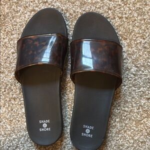 Shade & Shore Women's Brown Slide Sandals